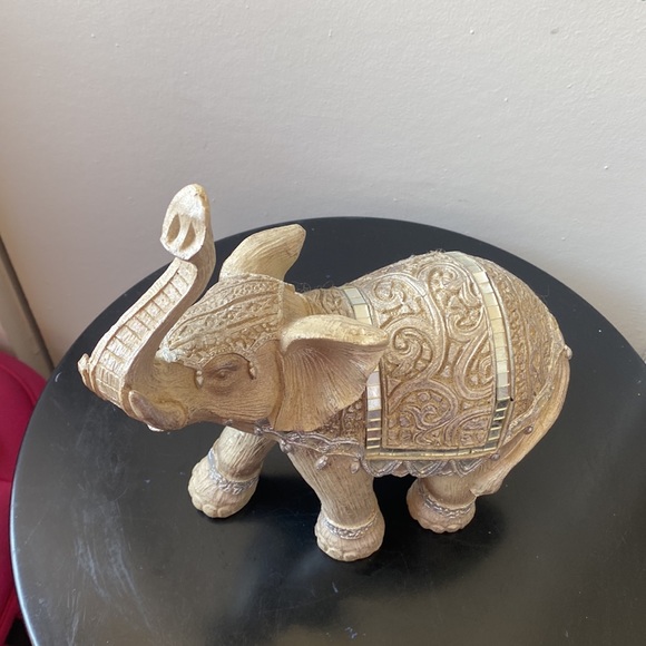 Elephant statue - Picture 3 of 3